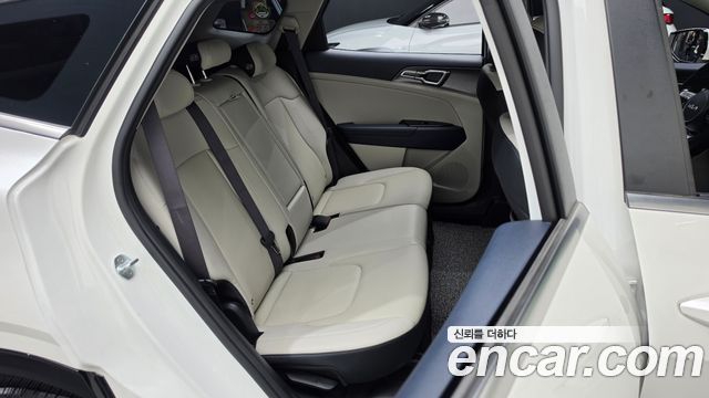 Kia Sportage (V) Gasoline 1.6 Turbo 2WD Nobleless 2023 — фото 29