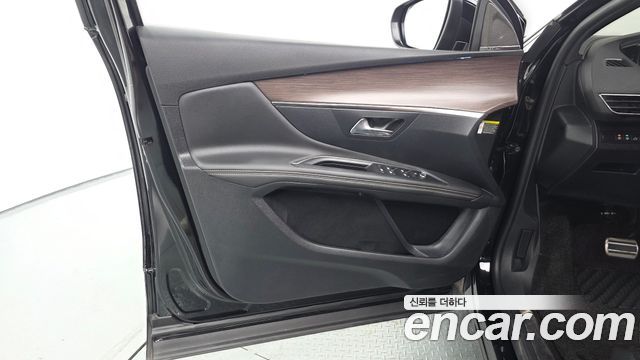 Peugeot 3008 (II) 1.2 Pure Tech GT 2024 — фото 24