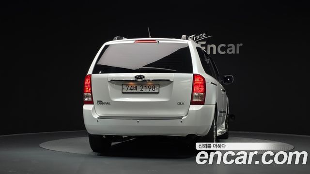 Kia Carnival R Grand Carnival GLX Deluxe 2012 — фото 4