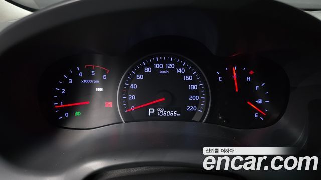 Kia Carnival R Grand Carnival GLX Deluxe 2012 — фото 8