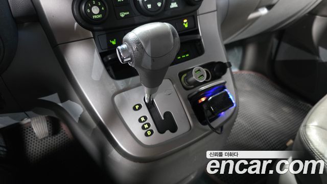 Kia Carnival R Grand Carnival GLX Deluxe 2012 — фото 9