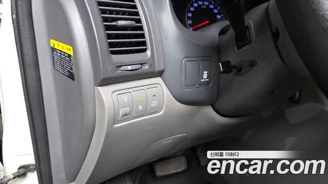 Kia Carnival R Grand Carnival GLX Deluxe 2012 — фото 14