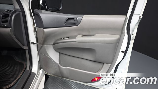 Kia Carnival R Grand Carnival GLX Deluxe 2012 — фото 25