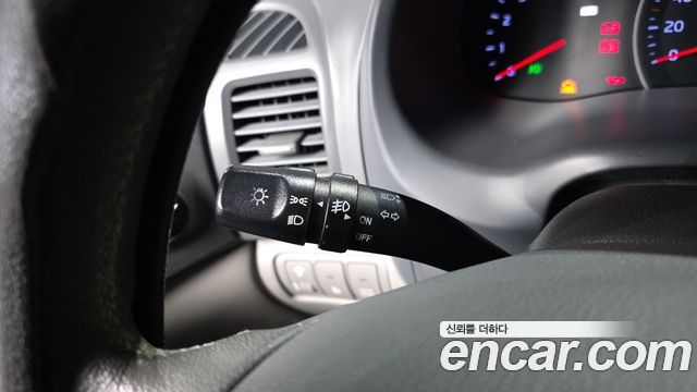 Kia Carnival R Grand Carnival GLX Deluxe 2012 — фото 27