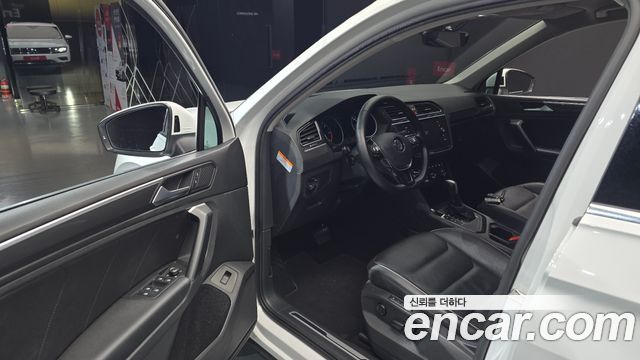 Volkswagen Tiguan (II) 2.0 TDI Premium 2020 — фото 10