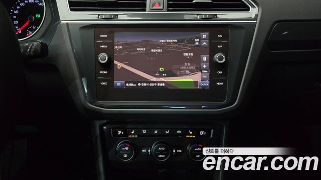 Volkswagen Tiguan (II) 2.0 TDI Premium 2020 — фото 14