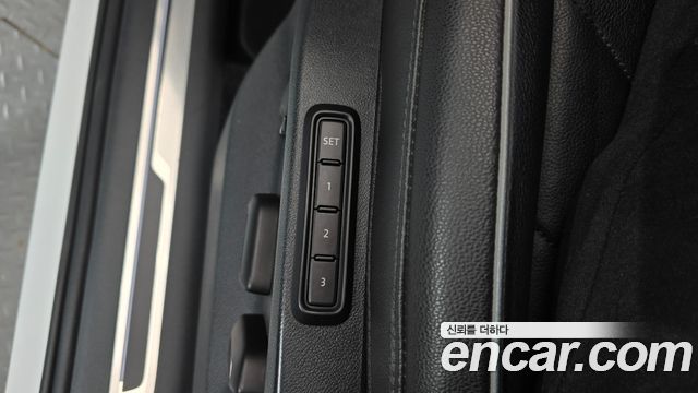 Volkswagen Tiguan (II) 2.0 TDI Premium 2020 — фото 19