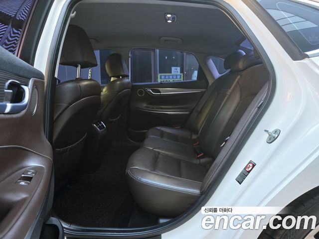 Hyundai Grandeur (IG) 2.4 Premium Special 2018 — фото 20