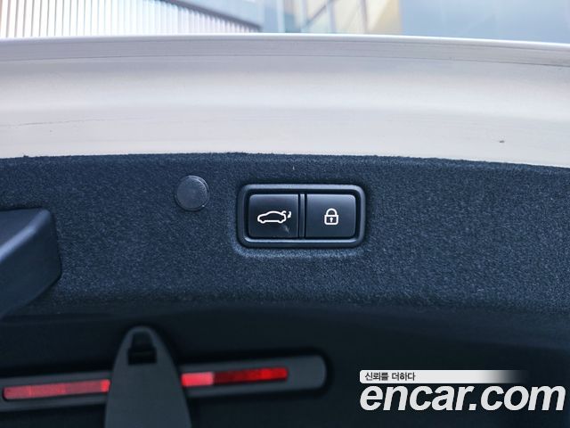 Hyundai Grandeur (IG) 2.4 Premium Special 2018 — фото 22