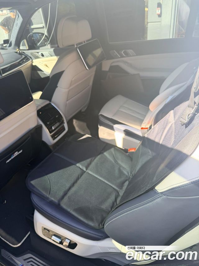 BMW X7 (G07) M50i 6STR 2021 — фото 6