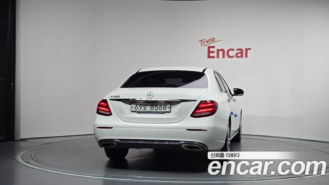 Mercedes-Benz E-Class (W213) E200 Avantgarde 2018 — фото 4
