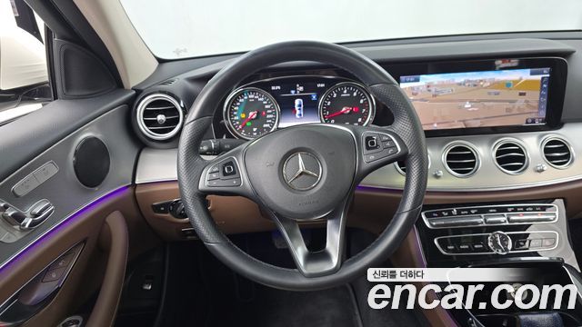 Mercedes-Benz E-Class (W213) E200 Avantgarde 2018 — фото 13