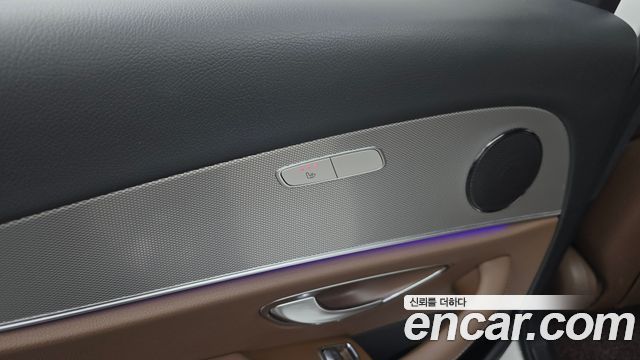Mercedes-Benz E-Class (W213) E200 Avantgarde 2018 — фото 19