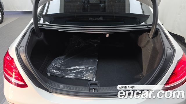Mercedes-Benz E-Class (W213) E200 Avantgarde 2018 — фото 20