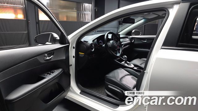 Kia K3 Luxury 2020 — фото 10