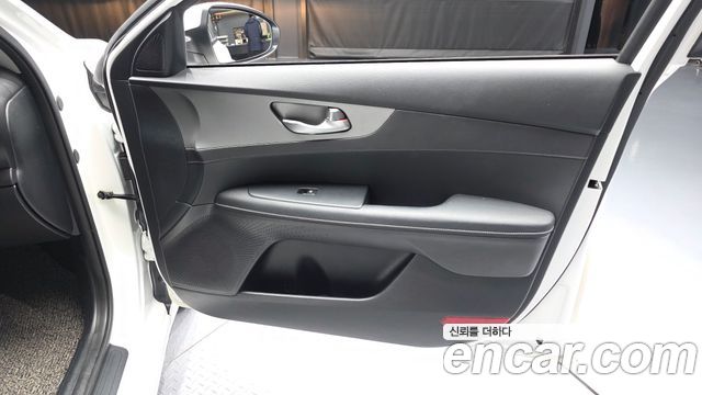 Kia K3 Luxury 2020 — фото 24