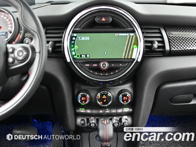 MINI Cooper S 5Door Standard 3rd 2019 — фото 18