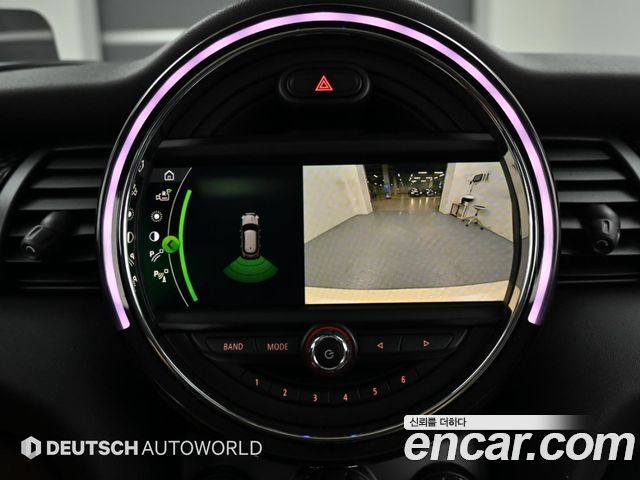MINI Cooper S 5Door Standard 3rd 2019 — фото 19
