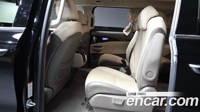 Kia Carnival (IV) Gasoline 9-Seater Hi-Limousine Signature 2023 — фото 12