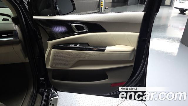 Kia Carnival (IV) Gasoline 9-Seater Hi-Limousine Signature 2023 — фото 25