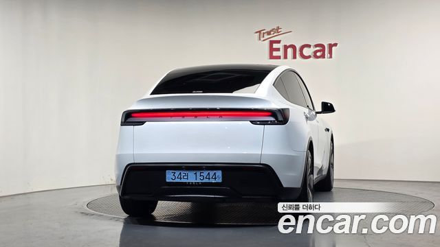 Tesla Model Y Premium RWD 2026 — фото 4