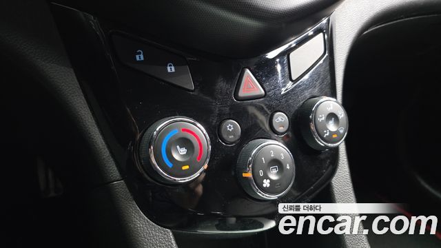 Chevrolet Aveo Hatchback 1.4 Turbo RS 2015 — фото 17