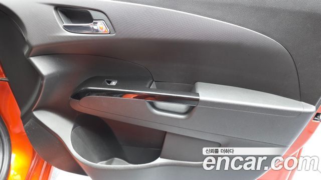 Chevrolet Aveo Hatchback 1.4 Turbo RS 2015 — фото 24