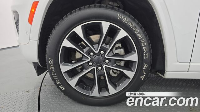 Jeep Grand Cherokee (WL) L 3.6 Overland 2021 — фото 5