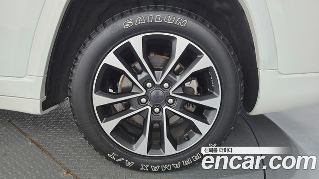 Jeep Grand Cherokee (WL) L 3.6 Overland 2021 — фото 21