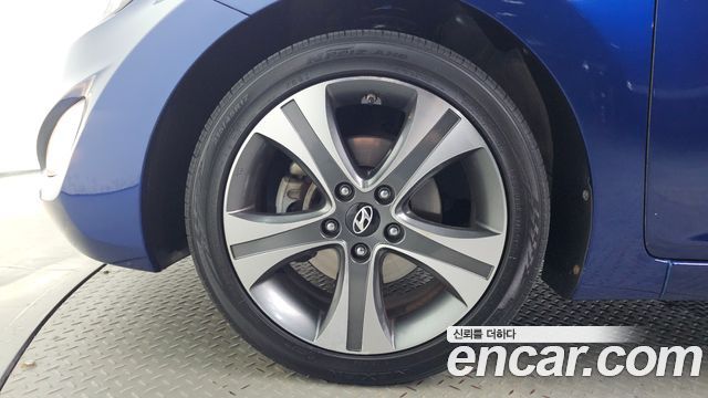 Hyundai Avante Coupe 2.0 GDi Premium Standard 2014 — фото 5
