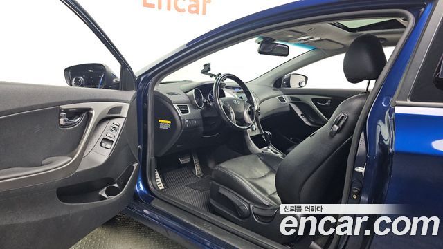 Hyundai Avante Coupe 2.0 GDi Premium Standard 2014 — фото 10