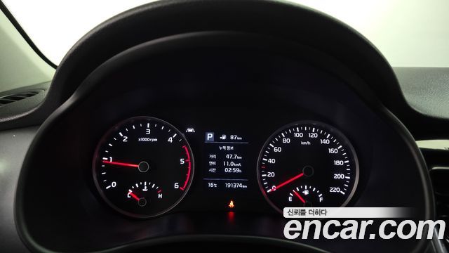 Kia Stonic Diesel 1.6 Prestige 2018 — фото 8