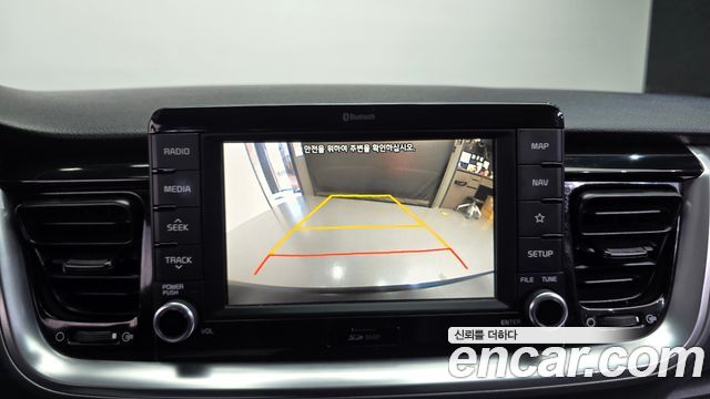Kia Stonic Diesel 1.6 Prestige 2018 — фото 15