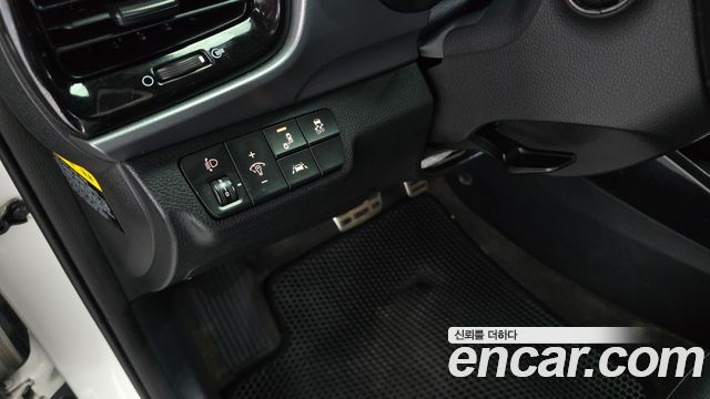 Kia Stonic Diesel 1.6 Prestige 2018 — фото 20
