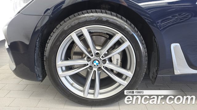 BMW 7 Series (G11) 730Ld xDrive M Sport 2017 — фото 5
