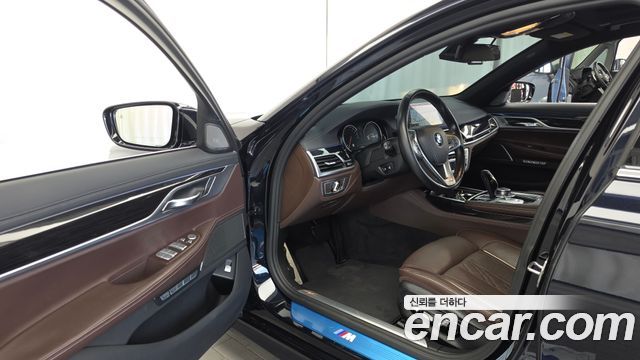 BMW 7 Series (G11) 730Ld xDrive M Sport 2017 — фото 10