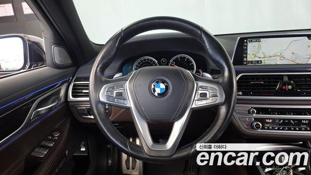 BMW 7 Series (G11) 730Ld xDrive M Sport 2017 — фото 13