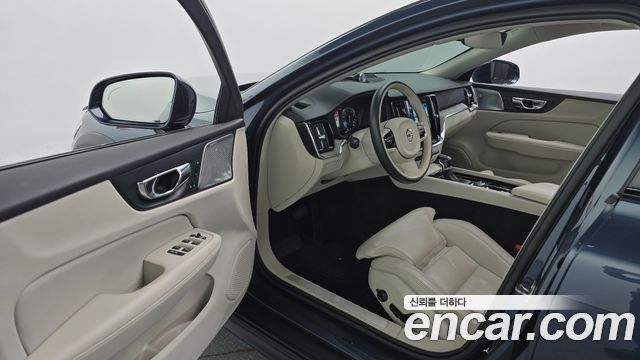 Volvo V60 Cross Country (II) T5 Pro AWD 2020 — фото 10