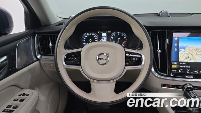 Volvo V60 Cross Country (II) T5 Pro AWD 2020 — фото 14