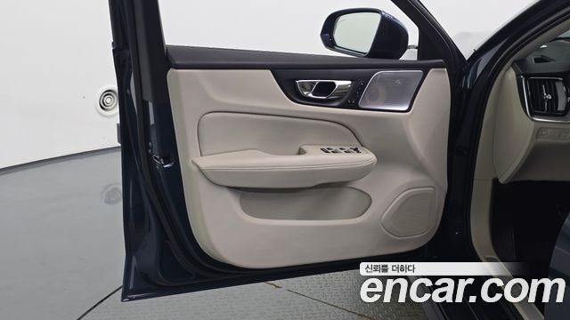 Volvo V60 Cross Country (II) T5 Pro AWD 2020 — фото 24