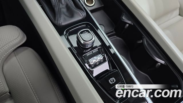 Volvo V60 Cross Country (II) T5 Pro AWD 2020 — фото 27