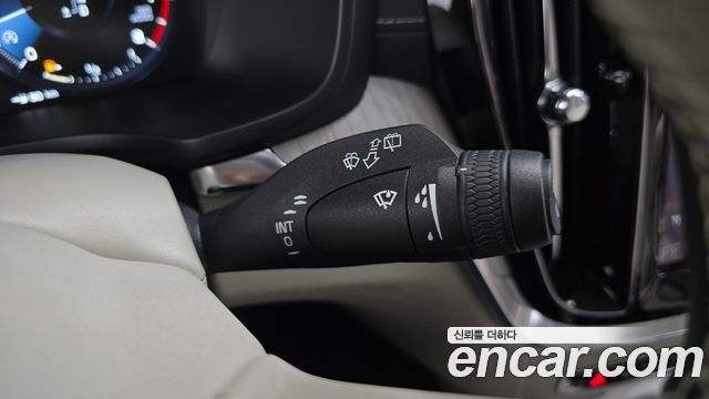 Volvo V60 Cross Country (II) T5 Pro AWD 2020 — фото 29