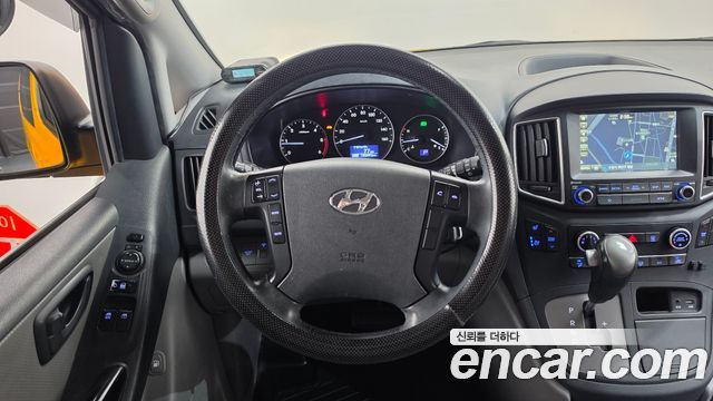 Hyundai Grand Starex School Bus 2019 — фото 13