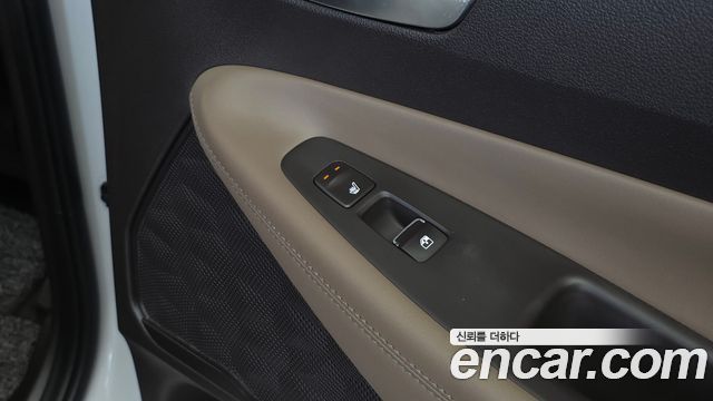Hyundai Santa Fe Diesel 2.2 2WD Prestige 2021 — фото 19