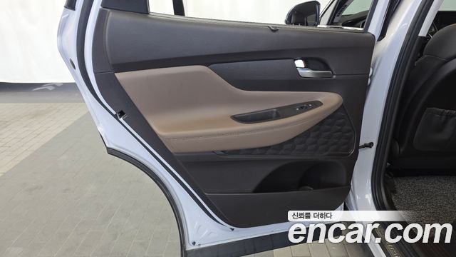 Hyundai Santa Fe Diesel 2.2 2WD Prestige 2021 — фото 25