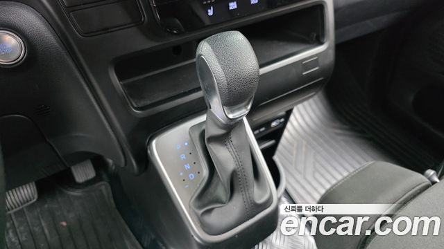 Hyundai Staria Tourer 11-Seater Smart 2023 — фото 9