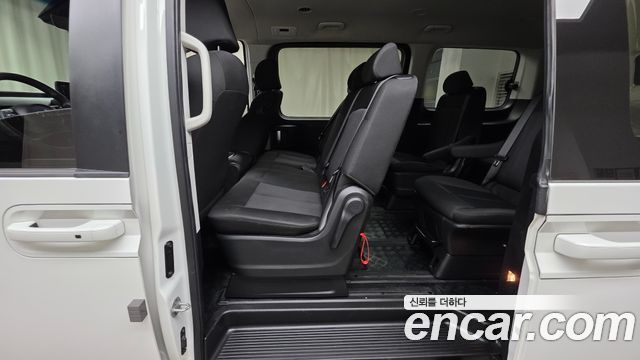Hyundai Staria Tourer 11-Seater Smart 2023 — фото 11