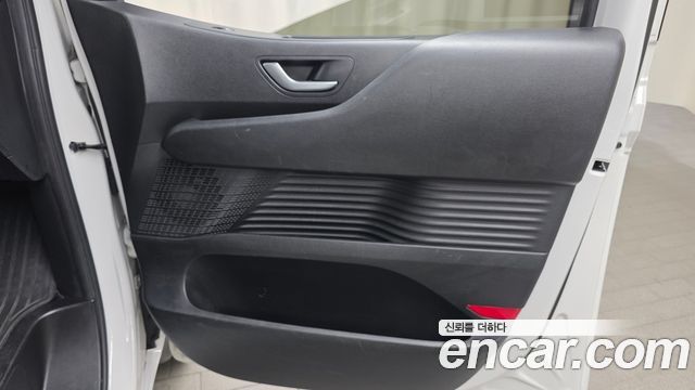 Hyundai Staria Tourer 11-Seater Smart 2023 — фото 24