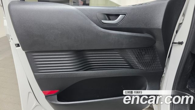 Hyundai Staria Tourer 11-Seater Smart 2023 — фото 25