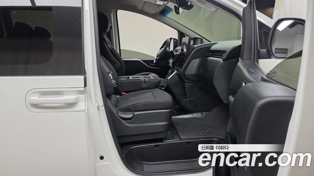 Hyundai Staria Tourer 11-Seater Smart 2023 — фото 26